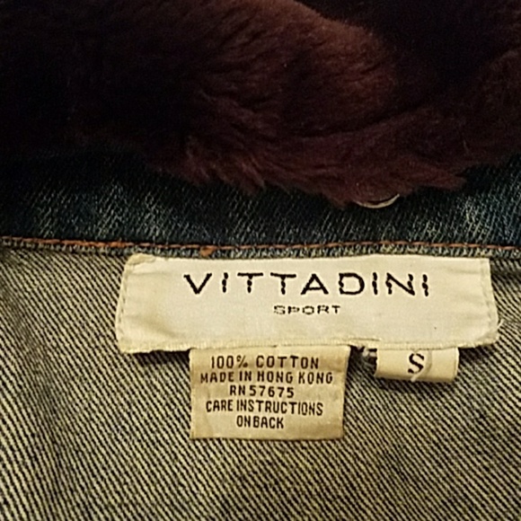 VINTAGE Blue Jean jacket with faux fur trimming - Picture 3 of 8